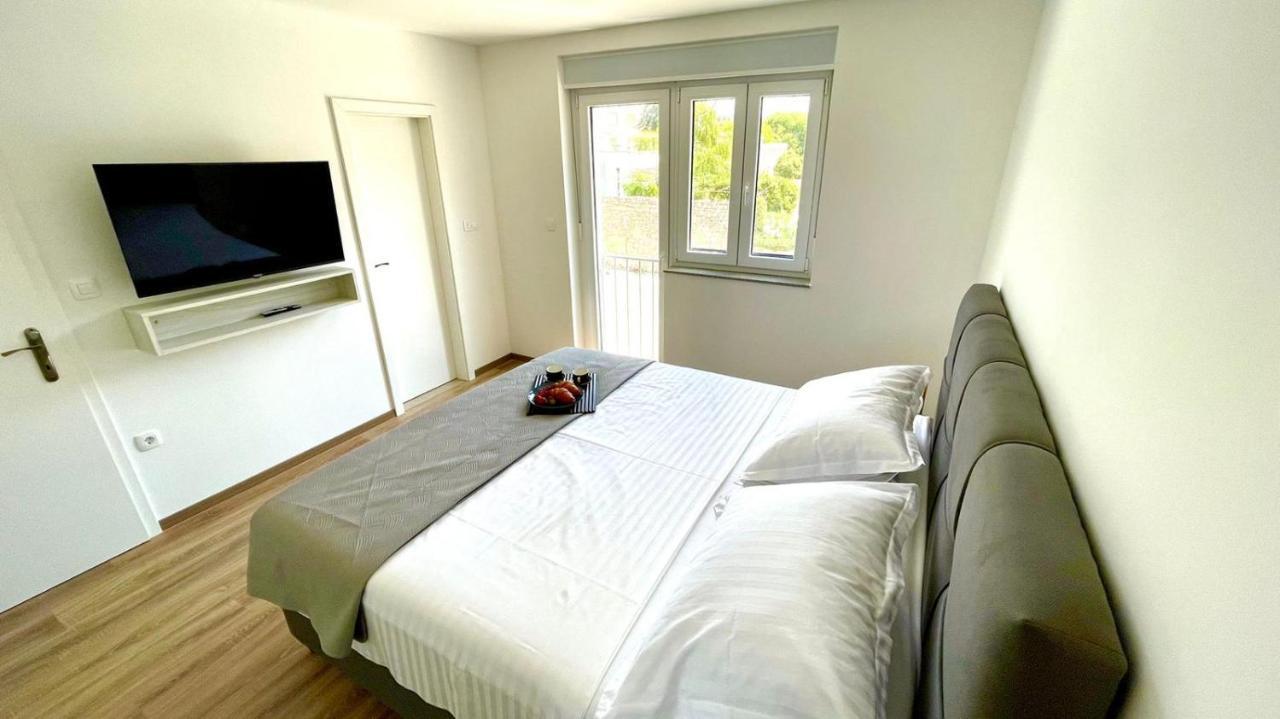 Studio Apartmani Kaja I Iva Sinj Esterno foto